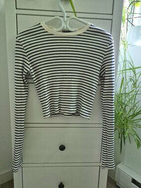 BRANDY MELVILLE SHIRT